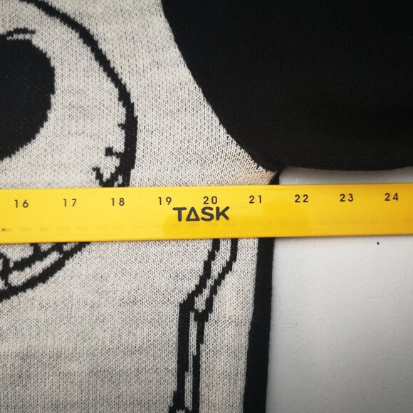 Disney Tim Burton's "The Nightmare Before Christmas Men's Size Medium Sweater - Picture 6 of 8